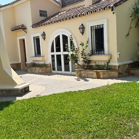 Casa Del Castillo *