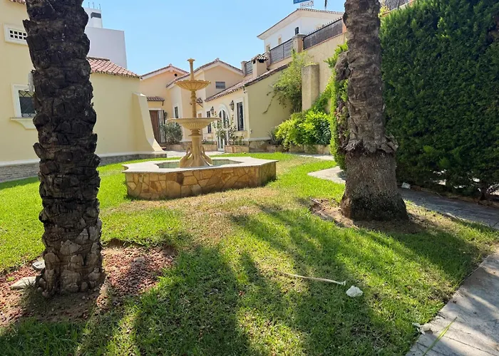 Casa Del Castillo Villa *